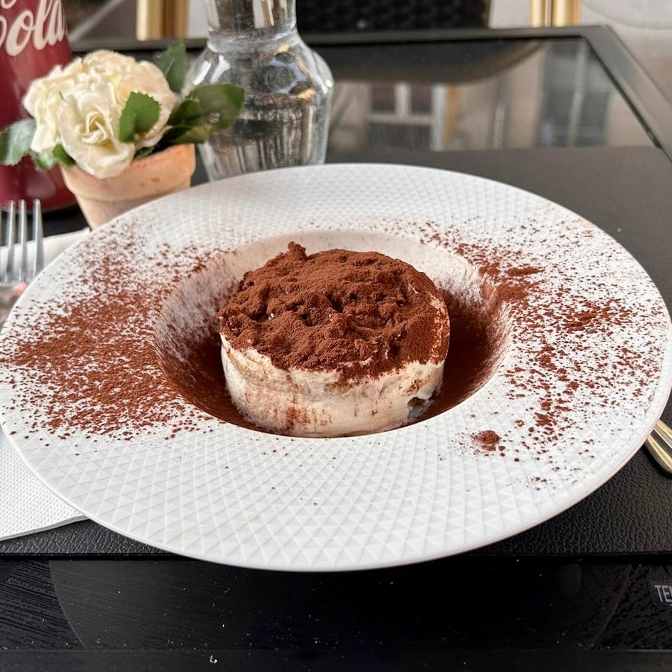 tiramisu café