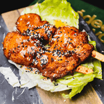 Charger l'image dans la galerie, brochettes poulet du restaurant asiatique bi bim bap lille
